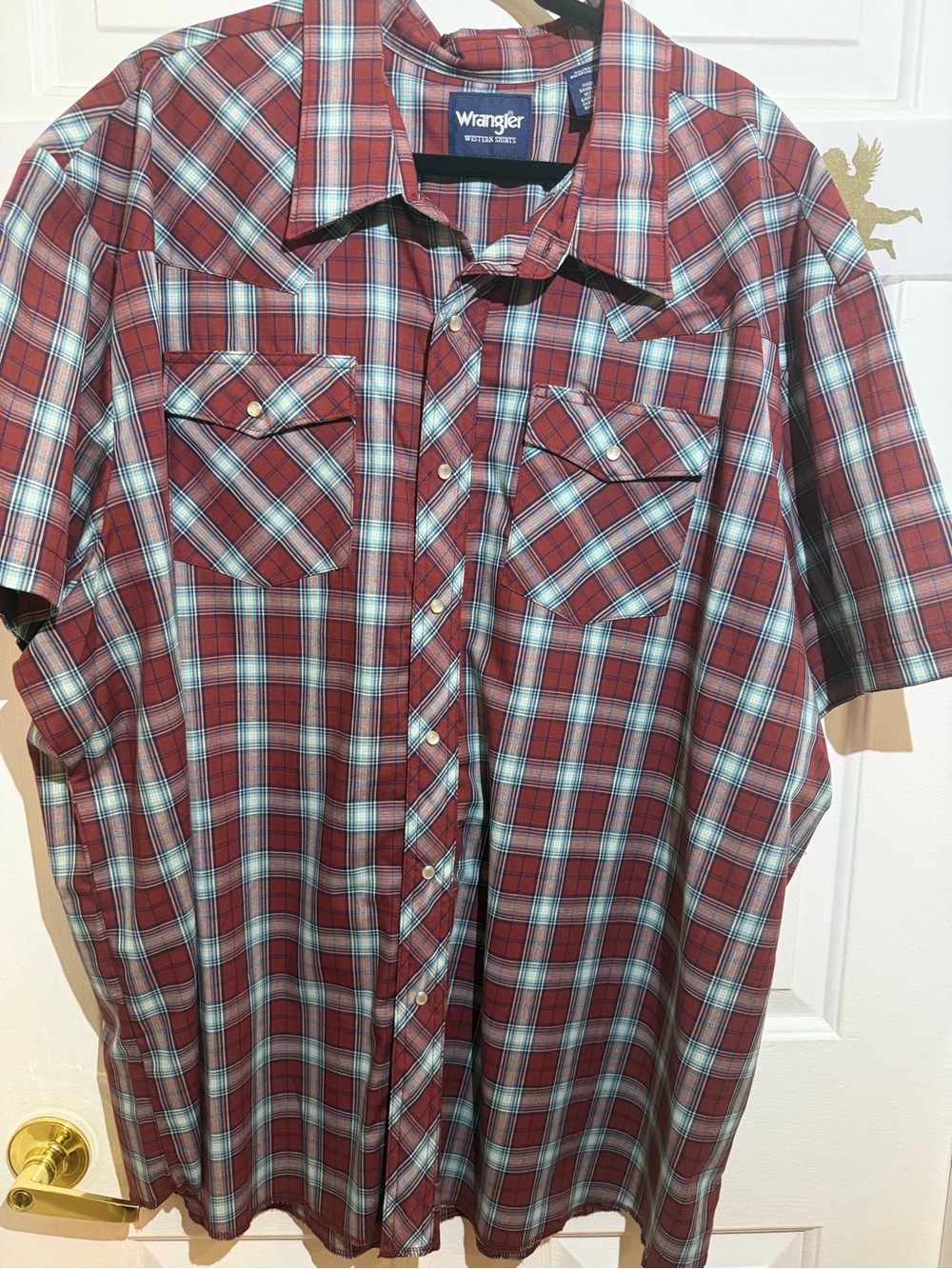 Wrangler Men’s Red & Light Blue Plaid Short-Sleeve Button-Down Shirt